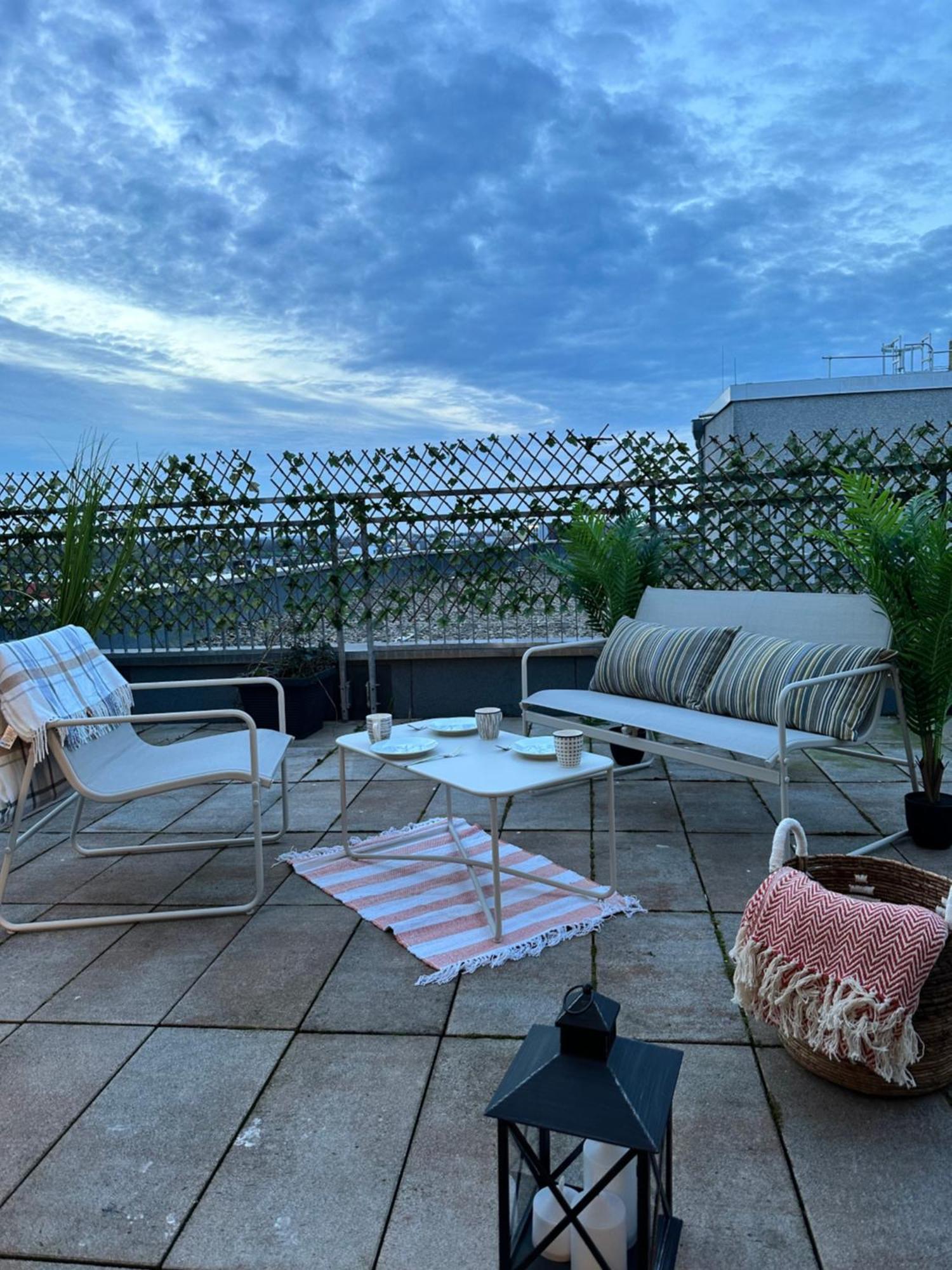 Maisonette Penthouse Laatzen - 5 Min To Messe هانوفر المظهر الخارجي الصورة
