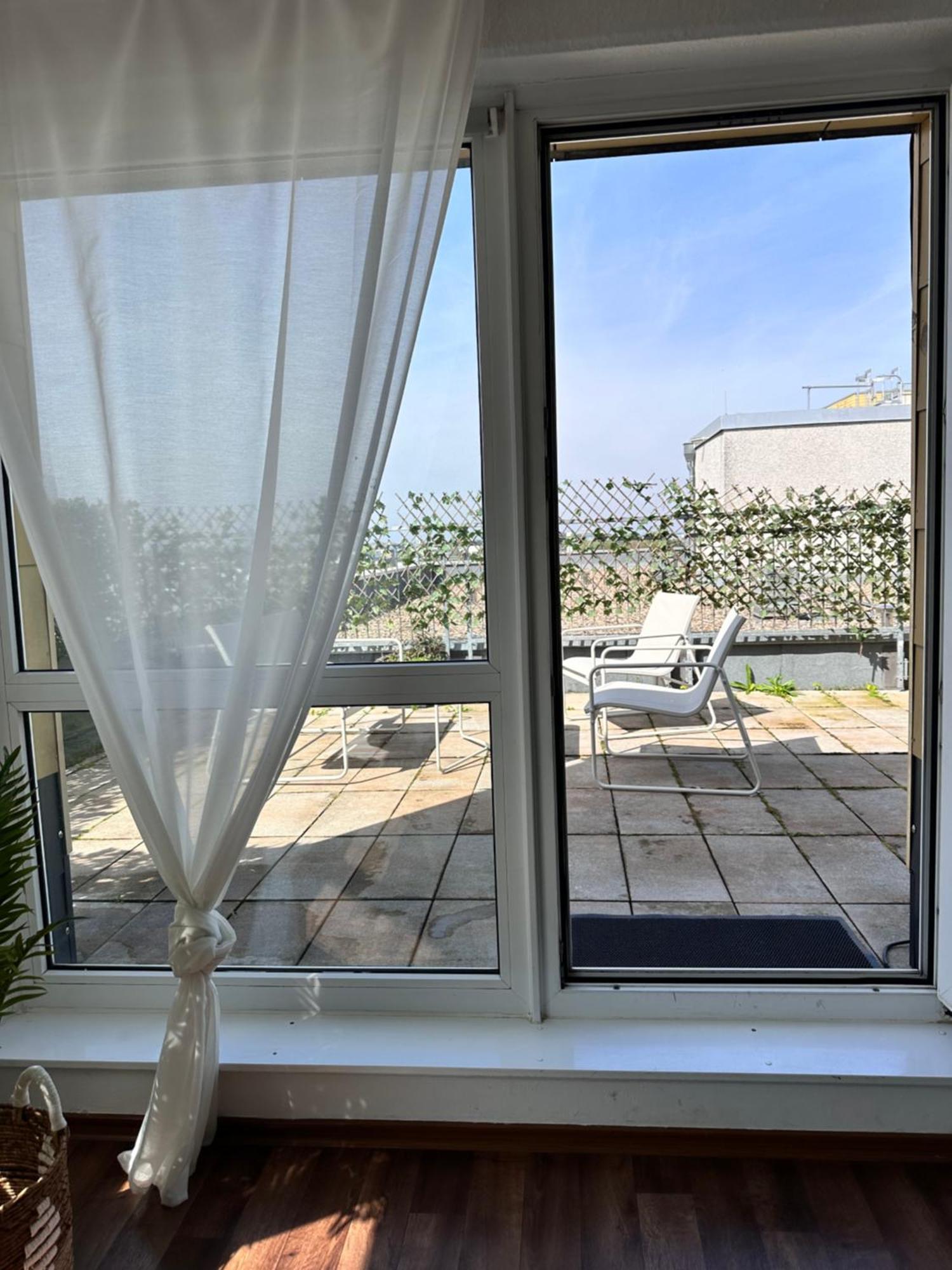 Maisonette Penthouse Laatzen - 5 Min To Messe هانوفر المظهر الخارجي الصورة