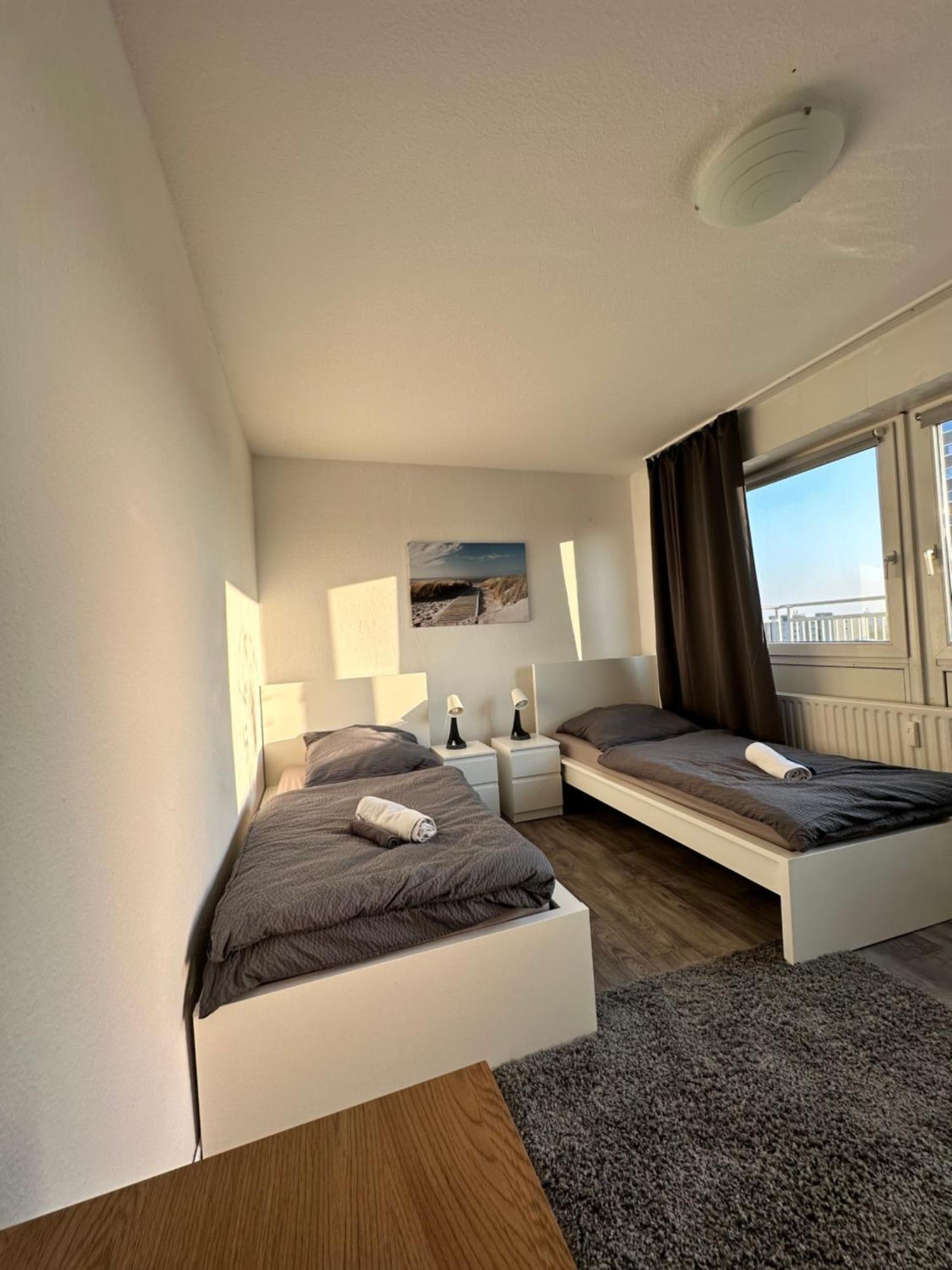 Maisonette Penthouse Laatzen - 5 Min To Messe هانوفر المظهر الخارجي الصورة